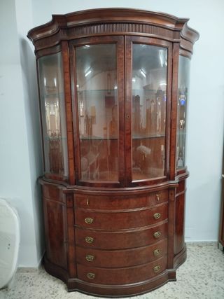 Vitrina de madera y cristal El Corte Inglés