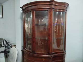 Vitrina de madera y cristal El Corte Inglés