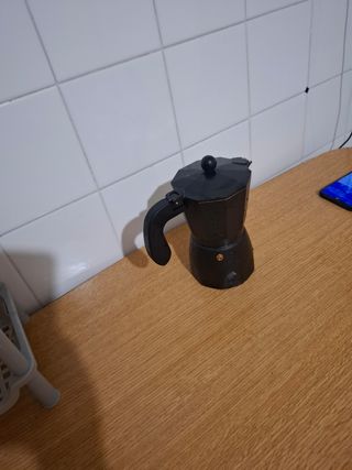 Cafetera italiana negra