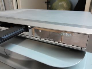 Lettore DVD Strong SRT 1500