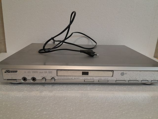 Lettore DVD Strong SRT 1500