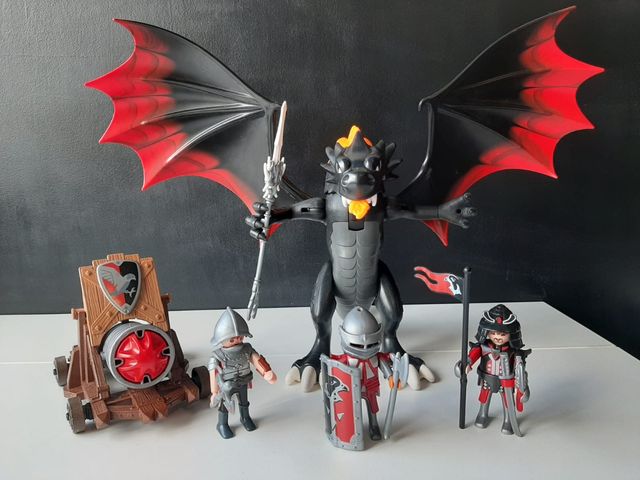Playmobil. Dragón y Caballeros caza dragones.