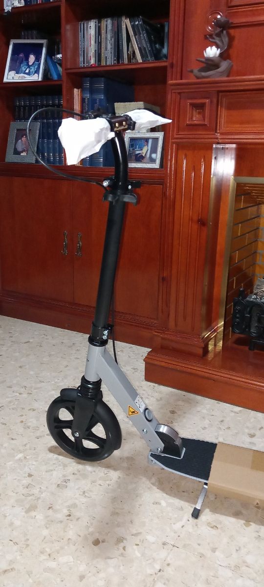 Patinete infantil a estrenar