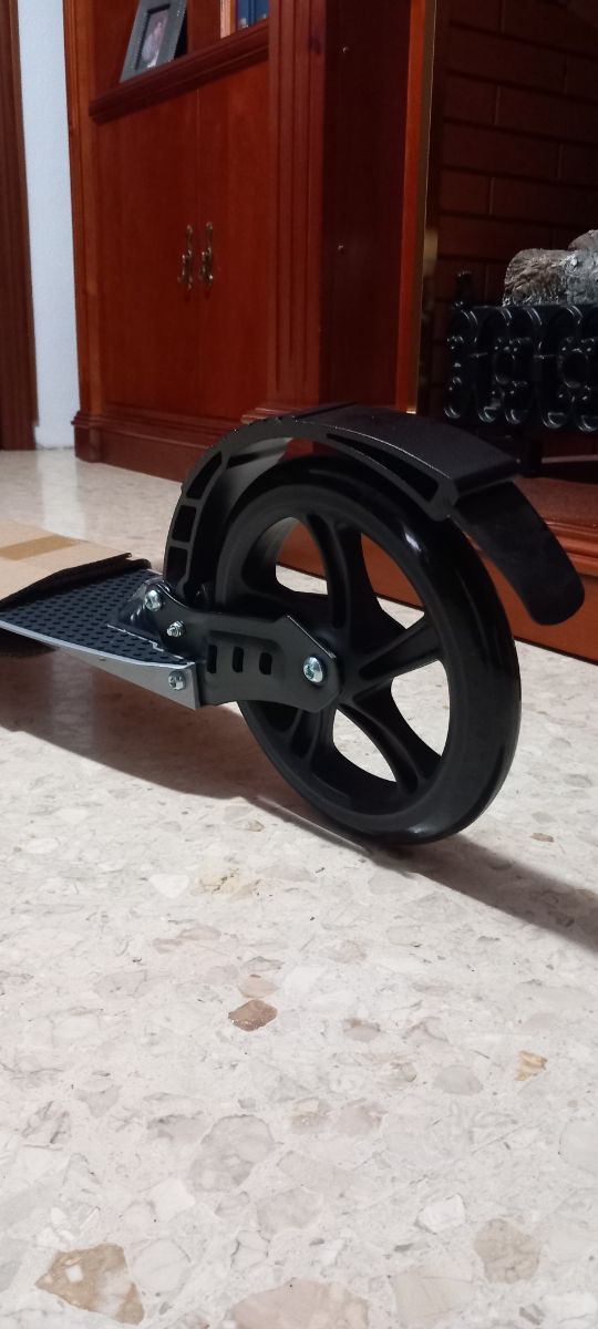 Patinete infantil a estrenar