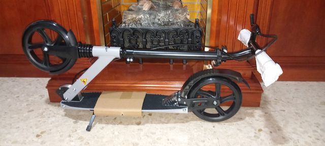 Patinete infantil a estrenar