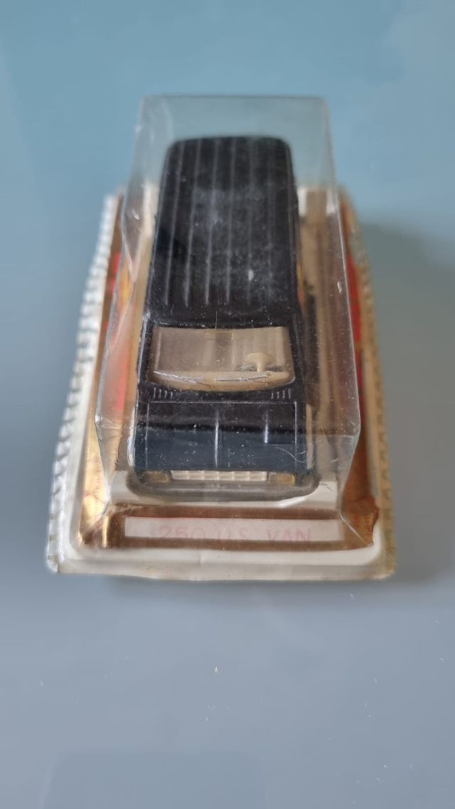 Majorette Ford E-350 Van N°250