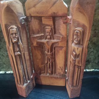 Tríptico madera tallada a mano