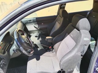 Volkswagen Golf 2000