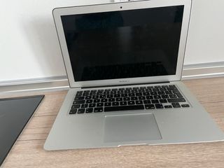 MacBook2019Air Plata Casi Nuevo
mejor ver y probar