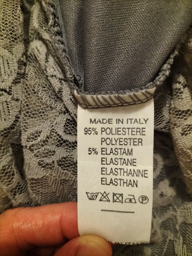 Vestito in pizzo grigio