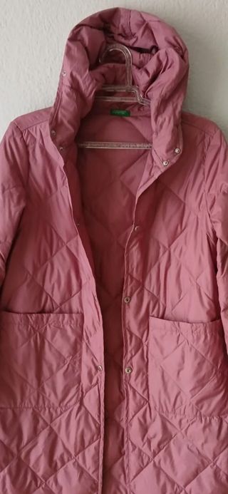 Chaquetón  largo  United Colors of Benetton rosa