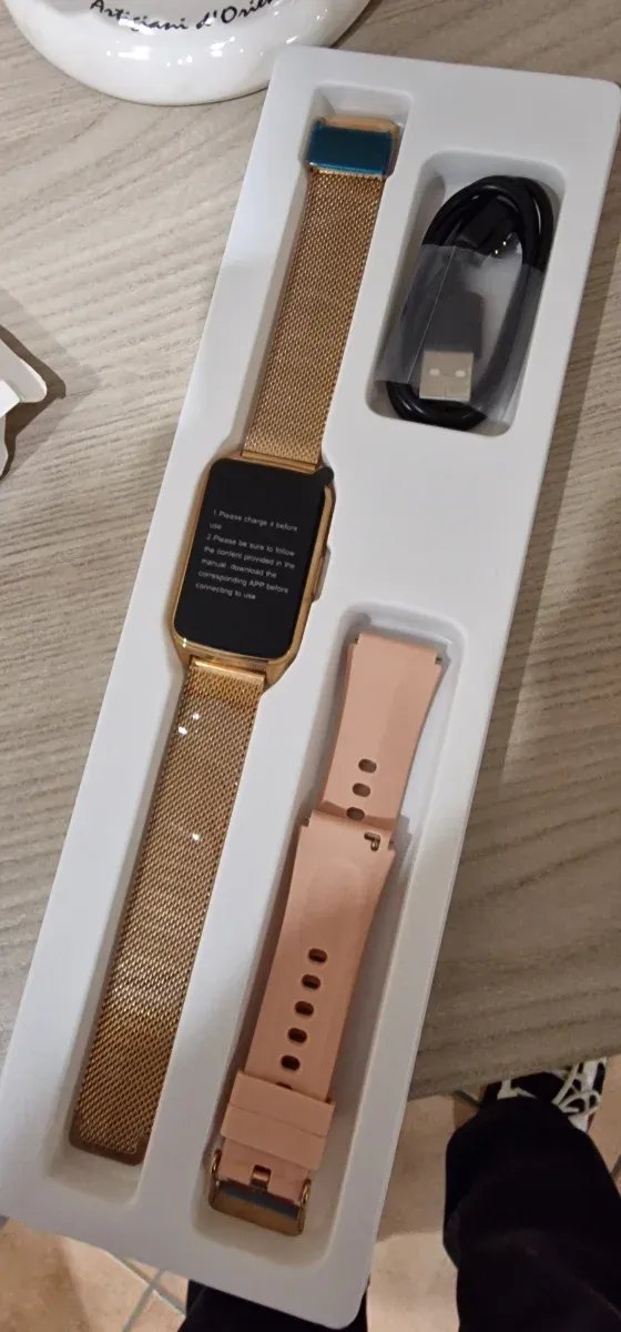 Smartwatch donna elegante oro (nuovo) 2 cinturini