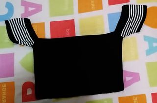 Top Bershka negro con rayas