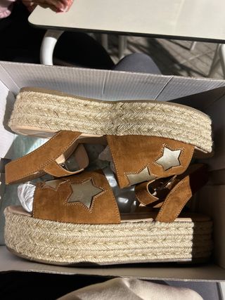 Sandalias Cuña Marrones y Doradas
