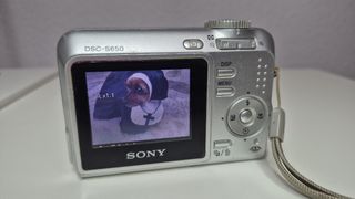 Cámara Digital Sony Cyber-shot Plata