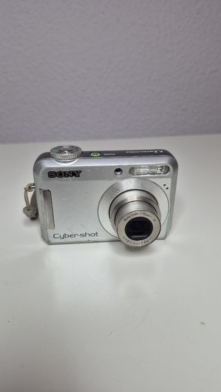 Cámara Digital Sony Cyber-shot Plata