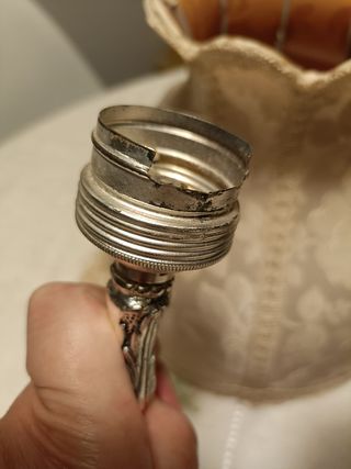 Lámparas antiguas de mesa con flecos