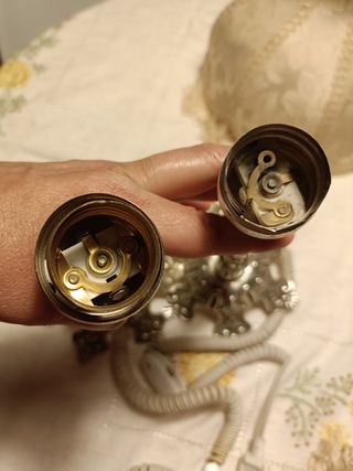 Lámparas antiguas de mesa con flecos