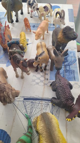 Lote de animales de juguete