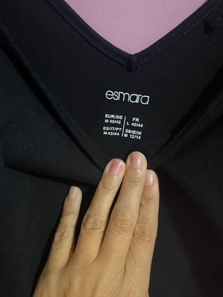 Camiseta negra tirantes con anillas