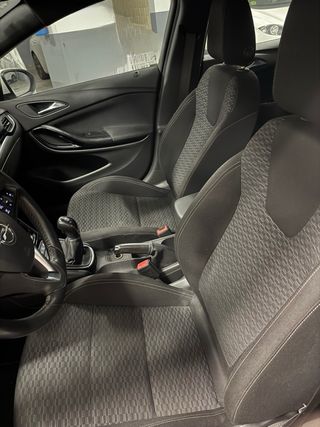Opel Astra 2015