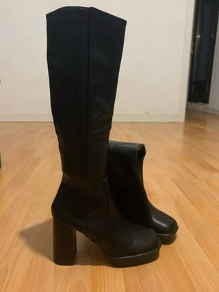 Botas altas negras con plataforma