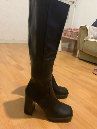 Botas altas negras con plataforma