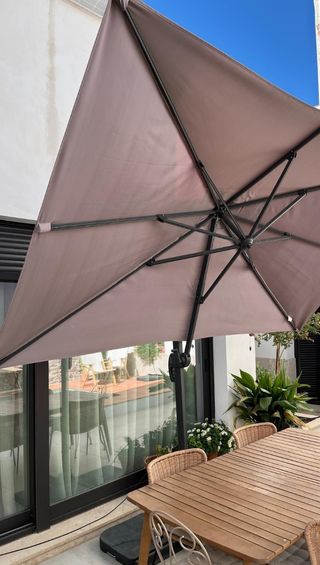 Sombrilla / parasol rectangular 2x3m + pesos