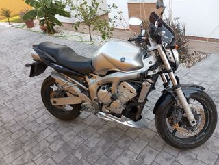Yamaha Fazer 600