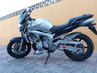 Yamaha Fazer 600