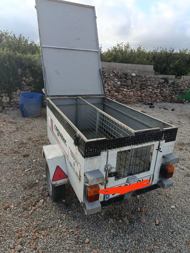 Remolque perros Comanche dos departamentos