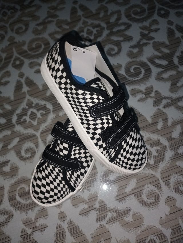 Zapatillas H&M niño talla 33