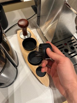 Cafetera Espresso + molidor + herramientas 
