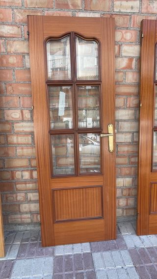 Puertas de madera con cristales