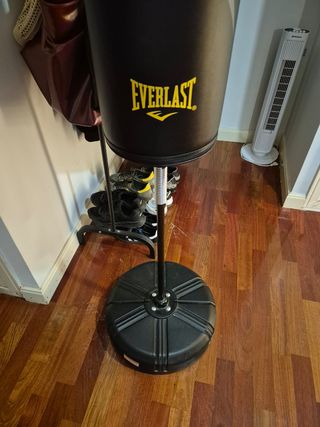 Saco de boxeo de pie Everlast. Como nuevo.