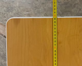 Mesa IKEA BEKANT cuadrada 140x140