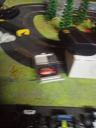 Scalextric: 5 coches y accesorios