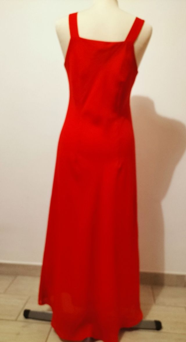 Vestito rosso lungo