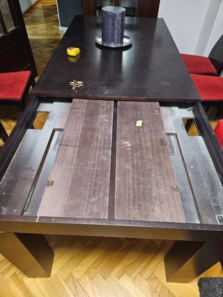 Mesa de salón extensible de madera