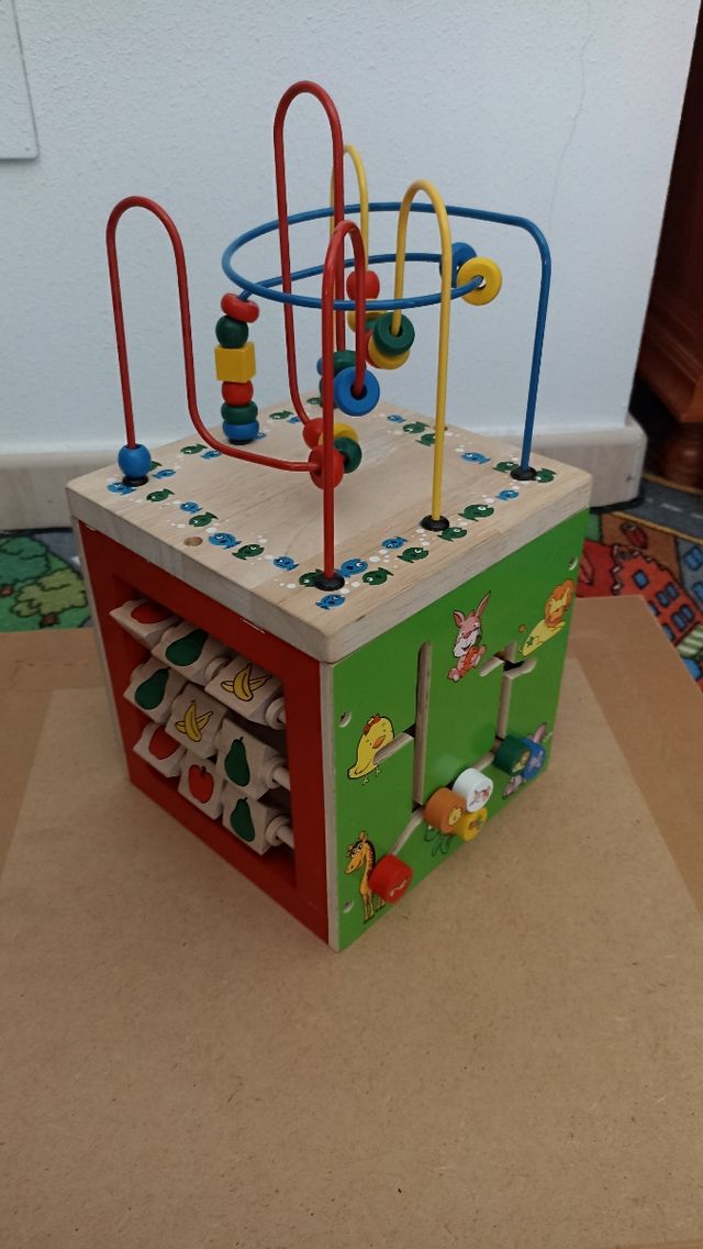 CUBO DI ATTIVITÀ 5 IN 1