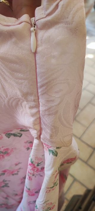 Vestito rosa con fiori