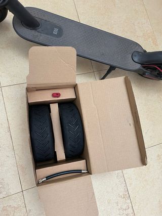 Patinete Eléctrico + Bolsa + Casco + Ruedas