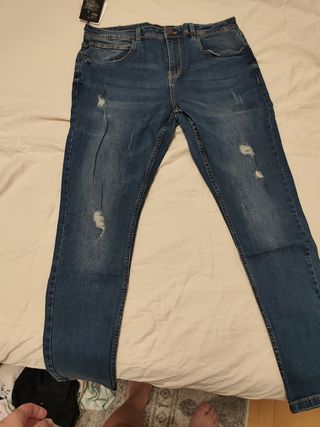 Vaqueros desgastados hombre