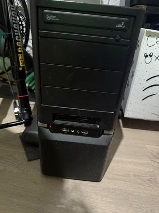 Ordenador de mesa 