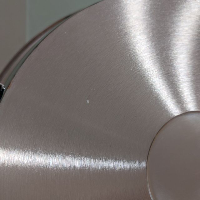 Bistecchiera in metallo.