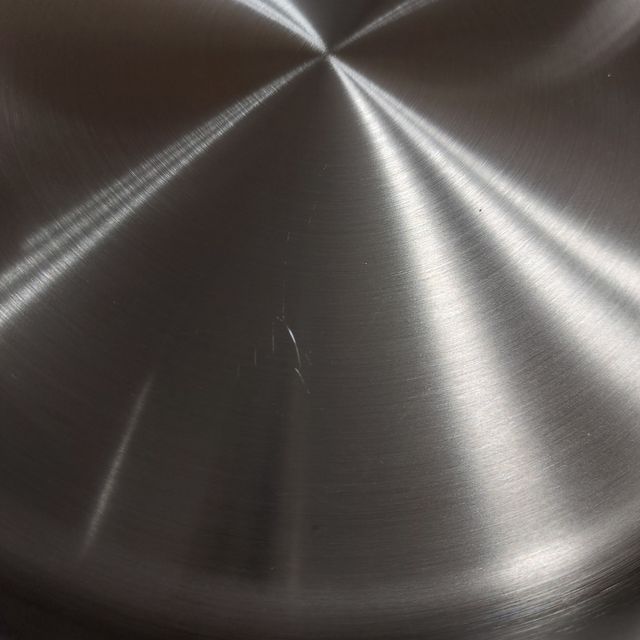 Bistecchiera in metallo.