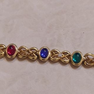 DOS PULSERAS Y UN ANILLO