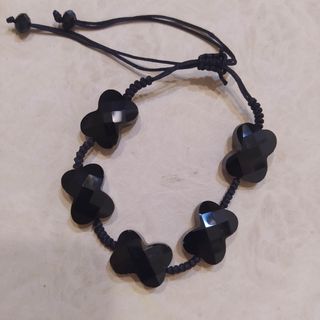 DOS PULSERAS Y UN ANILLO