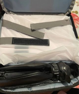 Proyector Yaber V5 con trípode y maletín