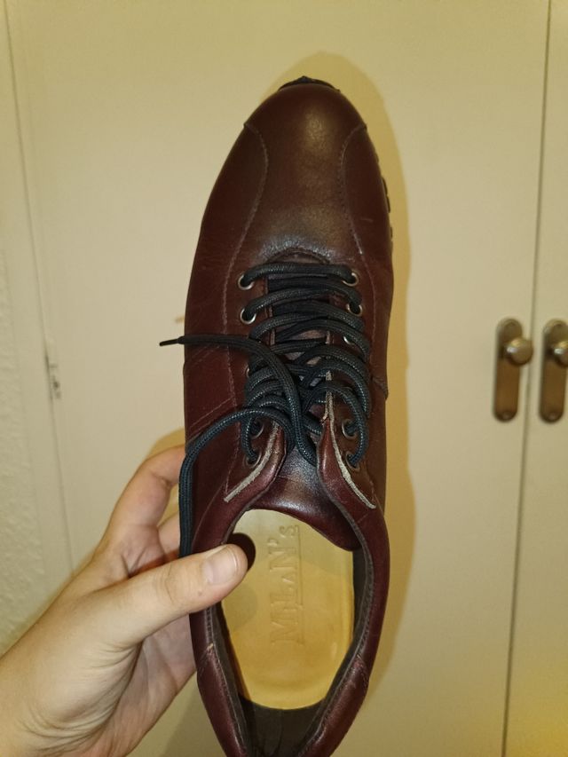 NUEVOS SIN ESTRENAR Zapatos de cuero color vino